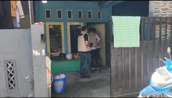 Tipidkor Geledah Kediaman Mantan Kepala Rumah Tangga Rujab Bupati Gowa, Sita Buku Rekening