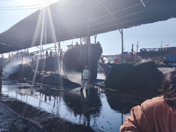 3 Kapal Nelayan Terbakar, Percikan dari Mesin Pompa Air Diduga Jadi Pemicu