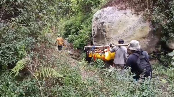 Pendaki Gunung Piramid Asal Surabaya Ditemukan Tewas, Jenazah Dimakamkan di Lamongan