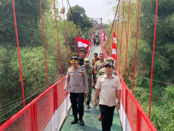 Jembatan Penghubung Jatisari-Tirtamulya Selesai, Bupati Aep: Pangkas Jarak Tempuh Warga