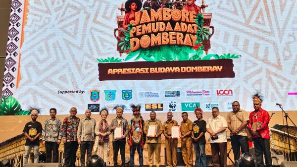 Pemuda Domberay Serahkan 10 Aspirasi ke Wamen Kebudayaan