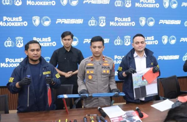 Polres Mojokerto Tangkap Sindikat Pembobol Brankas Kampus UAC Rp1,4 Miliar