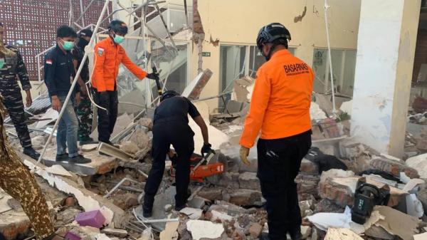 Korban Gempa 7,7 di Flores Capai 33 Orang
