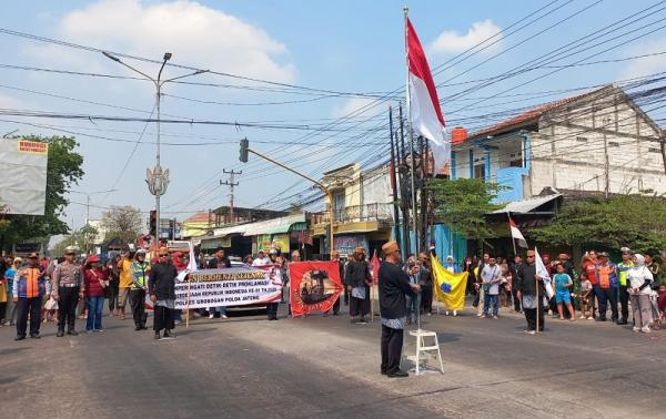 Warga Antusias Ikuti Upacara HUT Ke 81 Kemerdekaan RI di Perempatan Danyang dan Sambak Indah