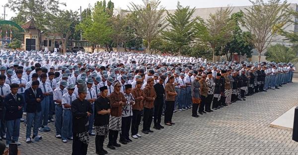 Ribuan Siswa MAN 1 Brebes Gelar Salat Ghaib untuk Korban Gempa NTT, Galang Dana Kemanusiaan