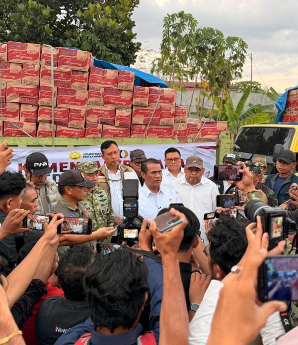 Mentan dan Dirut Bulog Turun ke Lokasi Gempa Flores, 75 Ribu Ton Beras Bantuan Disiapkan untuk NTT