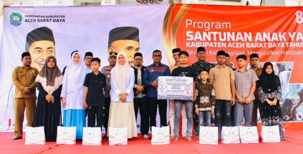 Pemkab Aceh Barat Daya Santuni 1.604 Anak Yatim, Safaruddin Ajak Pejabat Jadi Orang Tua Asuh