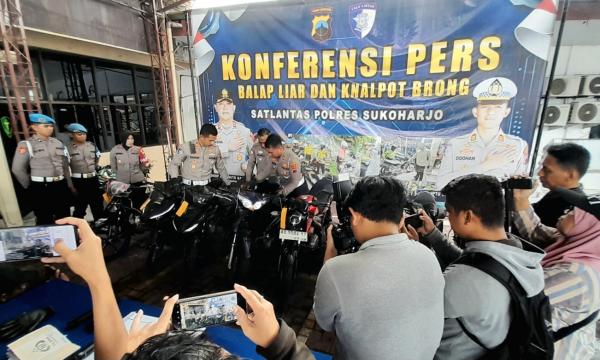 Satlantas Polres Sukoharjo Tindak Tegas 73 Pelaku Balap Liar dan Pengguna Knalpot Brong