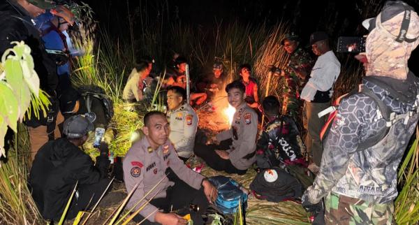 Tersesat dan Kehabisan Logistik di Gunung Krincing Bondowoso, 3 Pendaki  Berhasil Dievakuasi