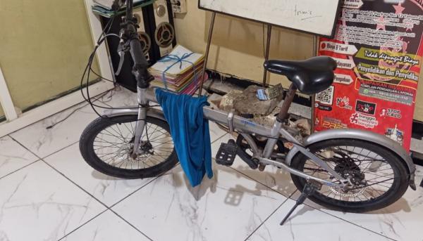 Tepergok dan Dikejar Warga, Maling Sepeda Angin Dibekuk di Desa Bringinbendo, Taman, Sidoarjo