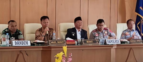 Bahu Jalan Nasional Jadi Bengkel & Tempat Jemur Gabah, Pemkab Mamasa-BPJN Sulbar Siapkan Penertiban