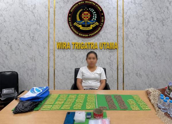 Polresta Pekanbaru Gagalkan Peredaran Ribuan Ekstasi, Tersangka Sembunyikan Barang Bukti di Lemari