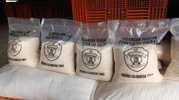 Atasi Krisis Pangan Akibat Kekeringan, Pemprov Kaltim Kirimkan 52 Ton Beras ke Mahakam Ulu
