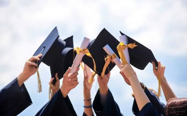 Dari Maluku hingga Sumbar, 4 Mahasiswa Dapat Beasiswa Kuliah di UBP Karawang