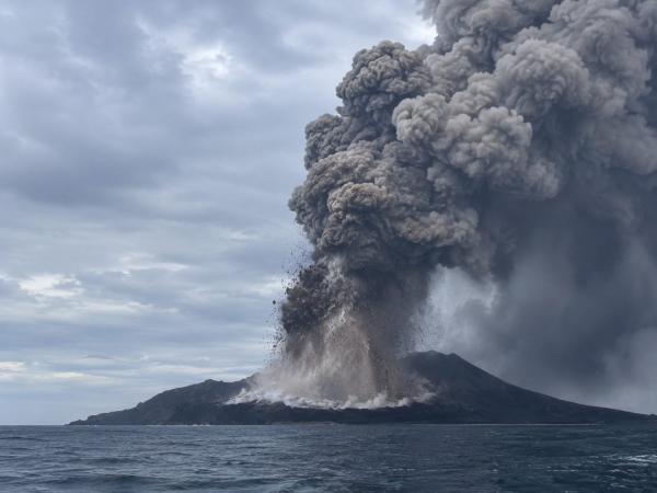 Mengenal Abu Vulkanik Anak Krakatau dan Alasan Bahayanya bagi Kesehatan