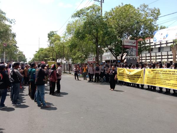Warga Wonorejo Tuntut Perbaikan Jalan, Ancam Boikot Pajak