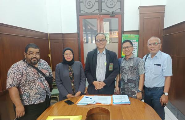 Mediasi Buntu, Gugatan Keabsahan Ijazah di PN Surabaya Berlanjut ke Pembuktian