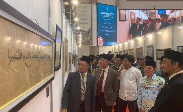 Ratusan Kaligrafer Berbagai Negara Ikut Festival Kaligrafi Internasional Gontor Ponorogo