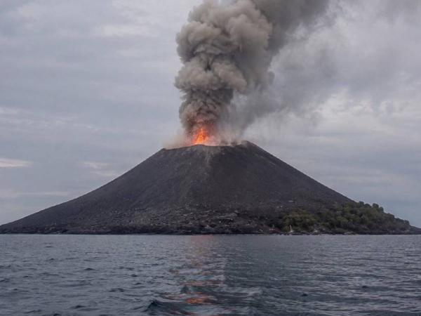 Gunung Anak Krakatau Ternyata Lahir dari Dasar Laut, Begini Sejarah Kemunculannya