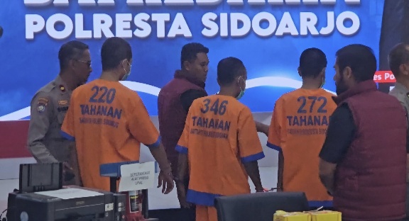 Sindikat Uang Palsu Dibongkar di Sidoarjo, Polisi Sita Upal Rp300 Juta dan Mesin Cetak