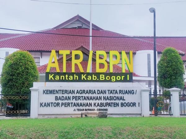 Polisi Bersenjata Laras Panjang Jaga Kantor BPN Kabupaten Bogor, Diduga Terkait Kasus Mafia Tanah