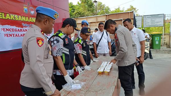 24 Personel Satresnarkoba Polres Bojonegoro Mendadak Dites Urine, Begini Hasilnya