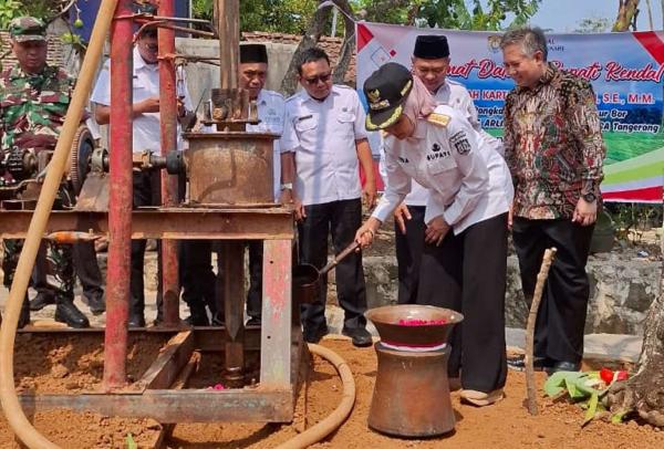 Tak Lagi Cemas Saat Kemarau, Warga Krajan  Desa Tambahsari Dibangunkan Sumur Bor