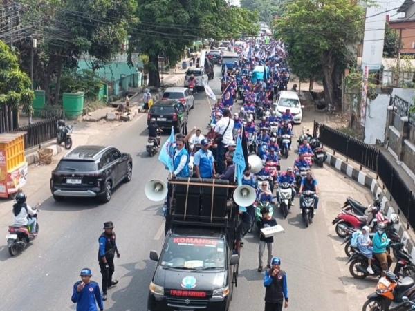 Ratusan Buruh Purwakarta Turun ke Jalan, Kawal RUU Ketenagakerjaan dan Soroti Ancaman Eksploitasi