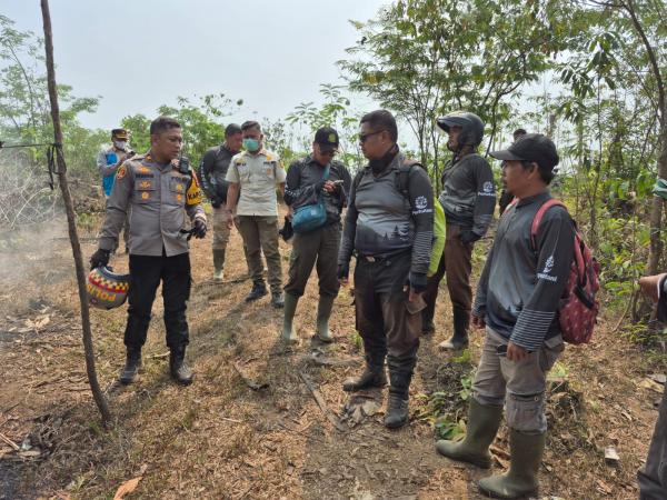 Cegah Karhutla, Polsek Tenjo Bersama Perhutani dan Satpol PP Gelar Patroli Gabungan
