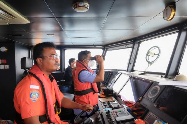 Gubernur Banten Tinjau Langsung Penyisiran 5 Jurnalis dan 3 Awak Speedboat