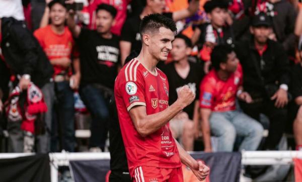 Persija Puaskan Jakmania, Jinakkan Persib Bandung 2-1