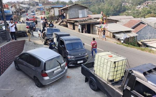 750 Warga Ngoho Krisis Air, Pemuda Kenteng Konvoi Bawa 16.000 Liter Air Bersih