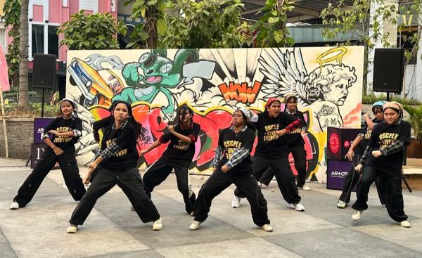 Ratusan Pencinta Dance Berkumpul di Surabaya, Adu Skill dalam Dance Battle