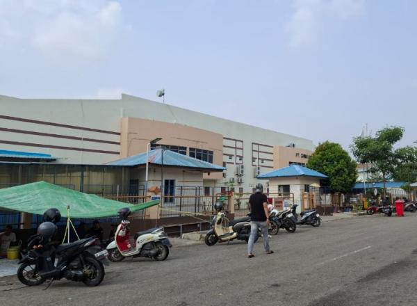 Gaji Menunggak, Buruh PT Ghim Li Batam Dirikan Tenda di Depan Pabrik