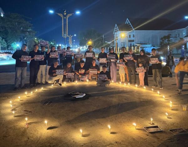 Lilin Solidaritas Menyala di Mamuju, Doa untuk 5 Jurnalis Hilang di Krakatau