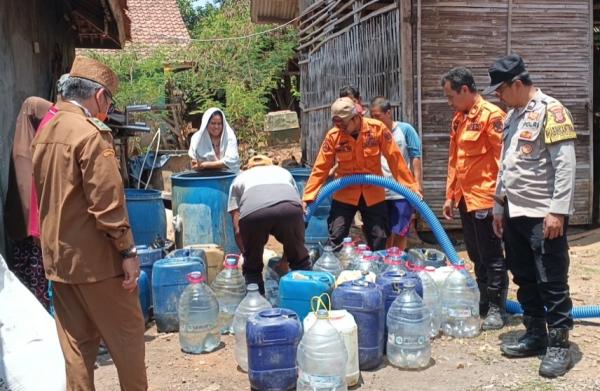Kemarau Panjang, 55 Desa di Purwakarta Dilanda Krisis Air Bersih