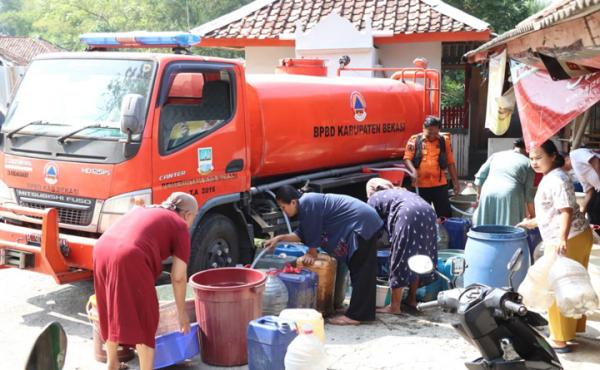 Kekeringan Landa 45 Desa di Kabupaten Bekasi, 10,1 Juta Liter Air Bersih Disalurkan
