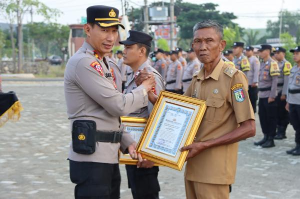 Jembatan Bumiarum Kembali Kokoh, Lima Penggerak Gotong Royong Raih Penghargaan