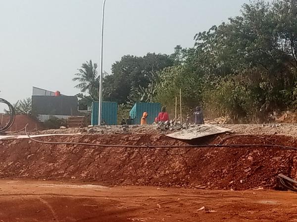 Sudah Disidak, PBG Belum Diajukan, Pool Taksi Listrik di Maruga Tangsel Tetap Dibangun