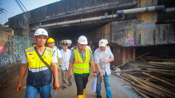 Tekan Risiko Banjir Ciputat, Pemkot Tangsel Bangun Turap 204 Meter di Bukit Nusa Indah