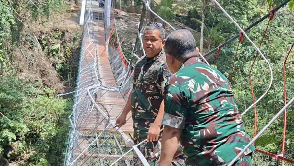 KSAD Jendaral Maruli Tinjau Jembatan Pongpet yang Anjlok, Janji Dibangun Permanen