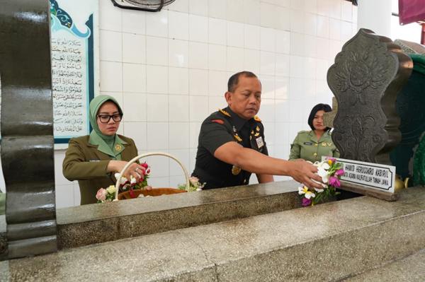 Jelang HUT Kodam IV Diponegoro, Pangdam Ziarah di Tempat Peristirahatan Terakhir Pangeran Diponegoro