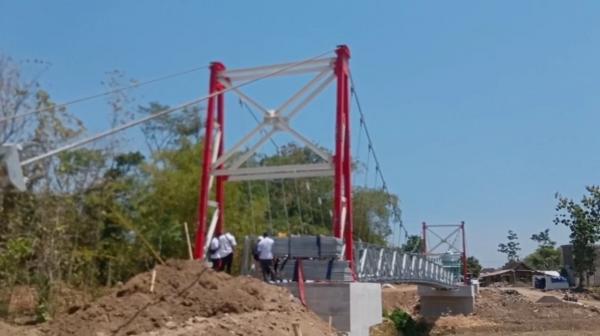 Tak Lagi Mutar Desa, Jembatan Gading Asri di Kendal Hampir Rampung
