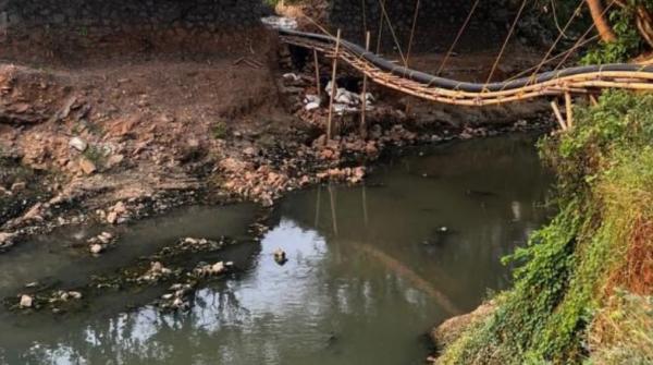 ‎Sungai Cimanceuri Menghitam dan Bau, Warga Tangerang Resah