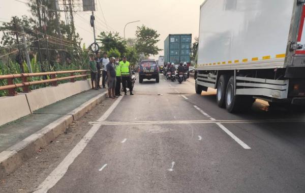 Kecelakaan di Pantura Jenarsari Kendal, Pengendara Motor Tewas Terlindas Truk