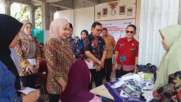 Tak Perlu ke Rumah Sakit, Dokter Spesialis Keliling Sambangi Desa di Kendal