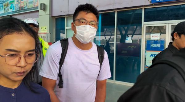 Breraking News! WNA China Terduga Pemburu Penyu Sisik di Raja Ampat Akhirnya Dibawa ke Sorong