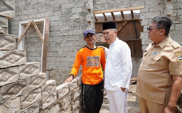 Wabup KBB Pantau Pembangunan Rutilahu, Pastikan Anggaran Tepat Sasaran ke Warga