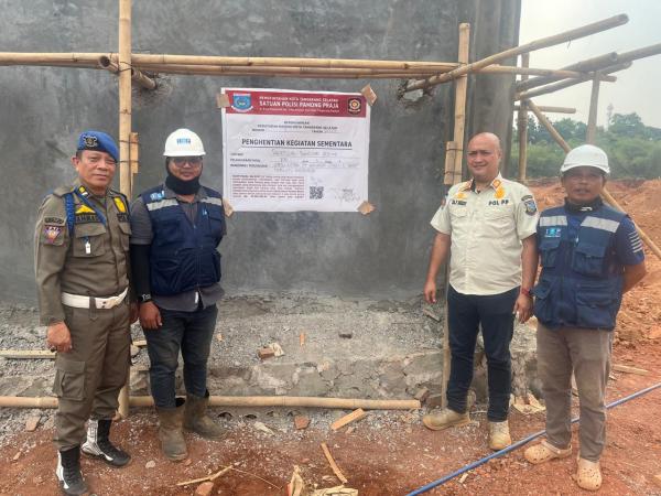 PBG Belum Ada, Satpol PP Tangsel Segel Gardu Pool Taksi Listrik Maruga