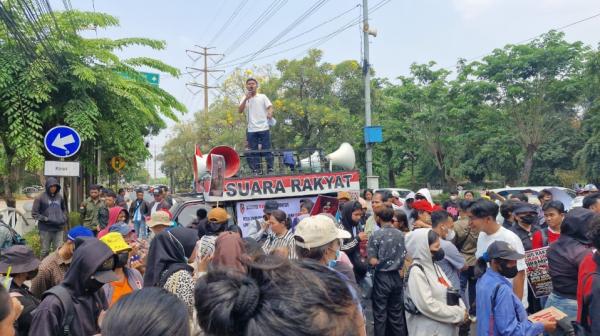 Mahasiswa Geruduk DPRD Kota Bekasi, Desak Pansus Usut Dugaan Anggaran Bermasalah
